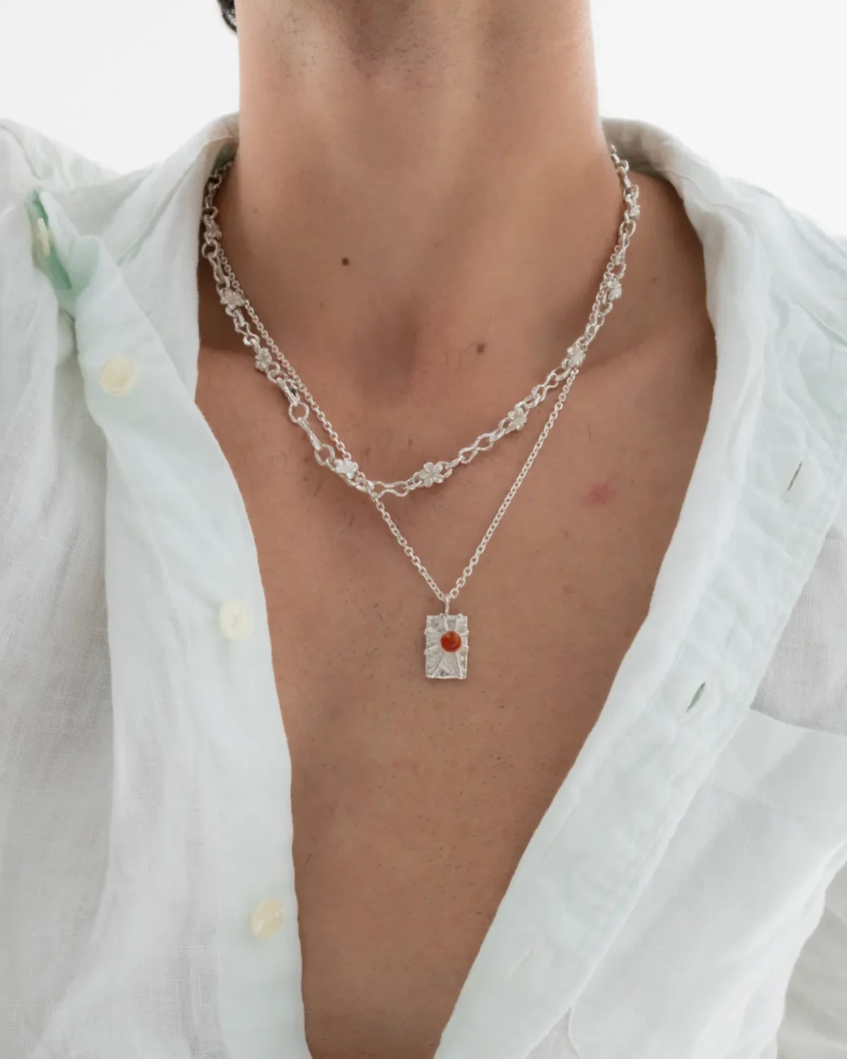 Single Fin Necklace